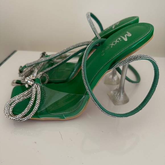 EMBELLISHED BOW STRAP HIGH HEELS GREEN 7.5 - Picture 11 of 11